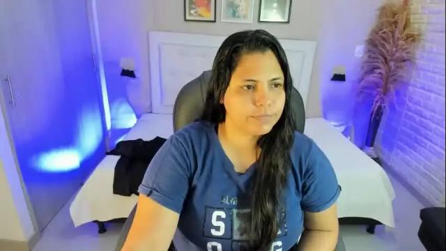 Image 4 of dulce__love69 Stream on Chaturbate on 1 month ago