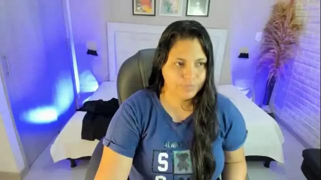 Image 7 of dulce__love69 Stream on Chaturbate on 1 month ago