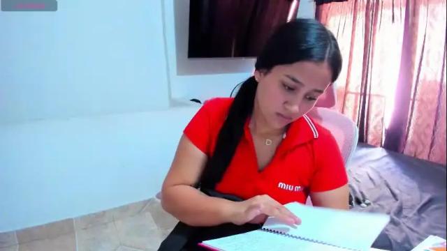 Image 2 of dulce_acosta Stream on Chaturbate on 1 month ago
