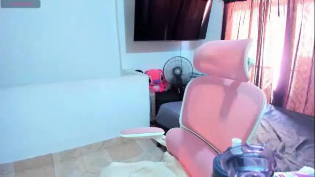 Image 3 of dulce_acosta Stream on Chaturbate on 1 month ago