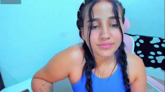 Image 3 of dulce_acosta Stream on Chaturbate on 1 month ago
