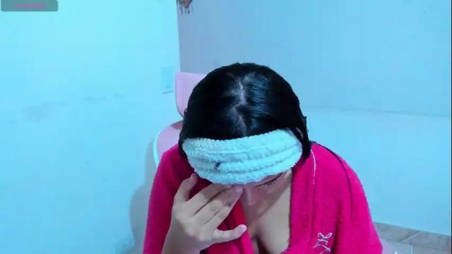 Image 2 of dulce_acosta Stream on Chaturbate on 1 month ago