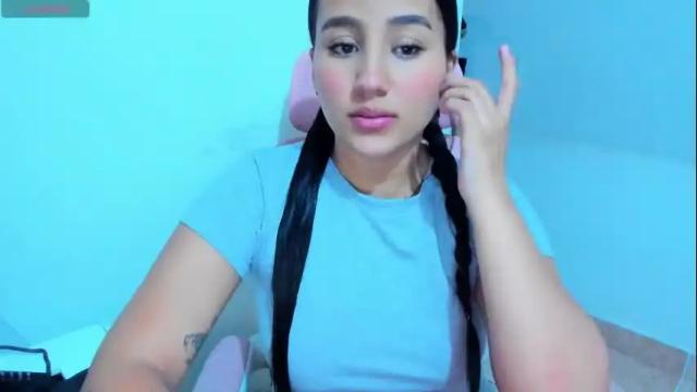 Image 8 of dulce_acosta Stream on Chaturbate on 1 month ago