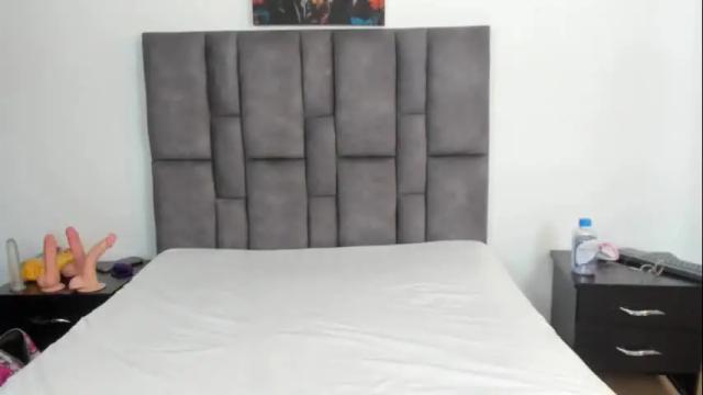 Image 11 of dulce_amg Stream on Chaturbate on 2 months ago
