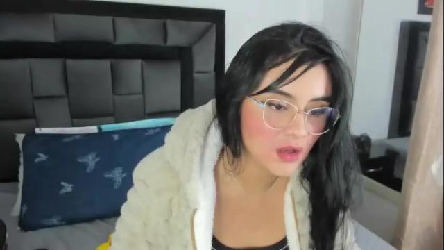 Image 12 of dulce_amg Stream on Chaturbate on 10 days ago