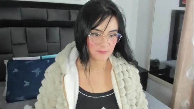 Image 8 of dulce_amg Stream on Chaturbate on 10 days ago
