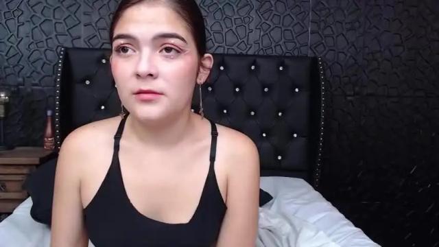 Image 6 of dulce_beerryy Stream on Chaturbate on 17 months ago