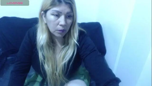 Image 7 of dulce_bella_ Stream on Chaturbate on 1 month ago
