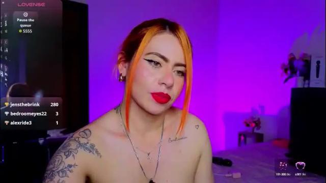 Image 10 of dulce_charlottee Stream on Chaturbate on 1 month ago
