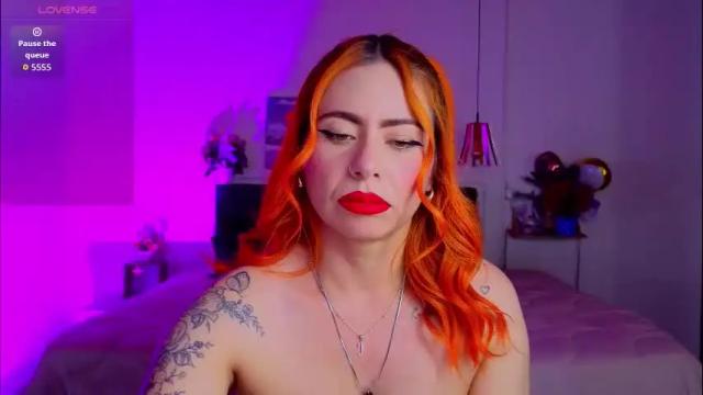 Image 2 of dulce_charlottee Stream on Chaturbate on 1 month ago