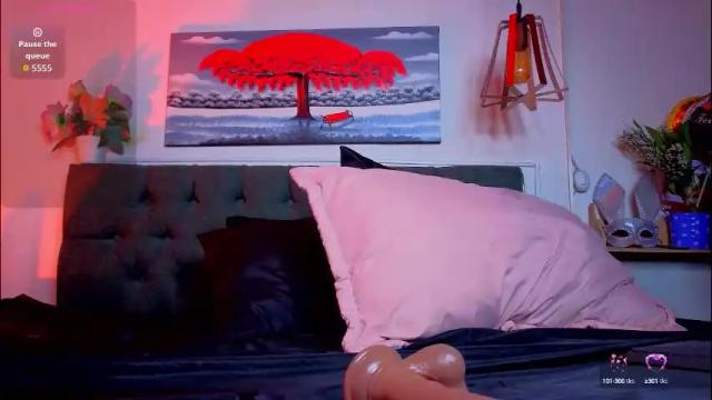 Image 11 of dulce_charlottee Stream on Chaturbate on 1 month ago