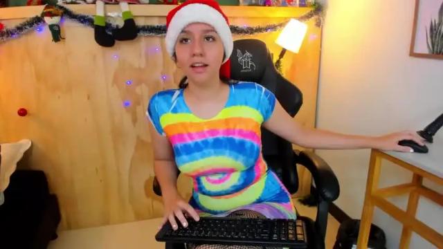 Image 4 of dulce_le Stream on Chaturbate on 16 months ago