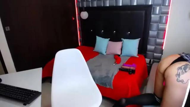 Image 4 of dulce_monrrou Stream on Chaturbate on 19 months ago