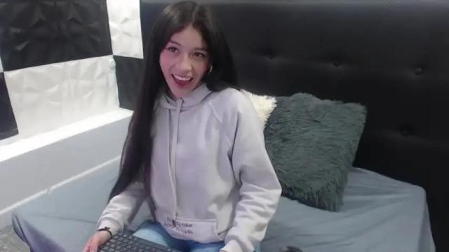 Image 4 of dulce_pink69 Stream on Chaturbate on 17 months ago