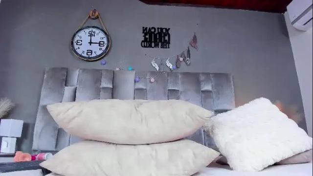 Image 7 of dulceaurora_ Stream on Chaturbate on 1 month ago