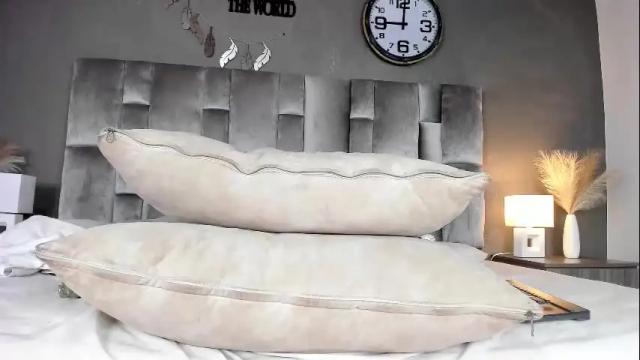Image 12 of dulceaurora_ Stream on Chaturbate on 11 days ago
