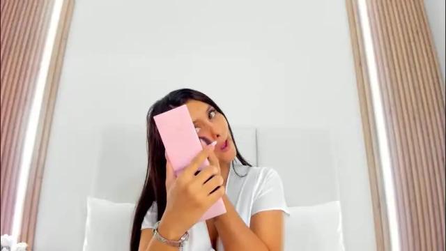 Image 3 of dulcecoleman Stream on Chaturbate on 1 month ago