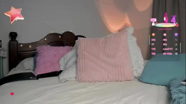 Image 8 of dulcejulia Stream on Chaturbate on 1 month ago