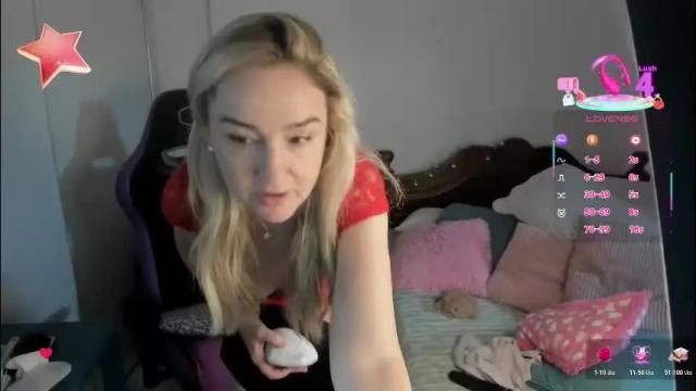 Image 6 of dulcejulia Stream on Chaturbate on 18 days ago