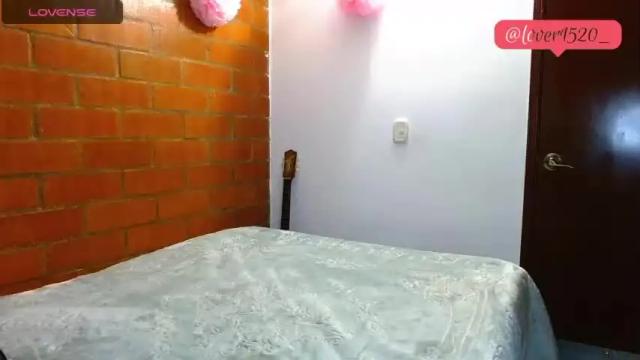 Image 3 of dulcemaria_alvarez22 Stream on Chaturbate on 16 months ago