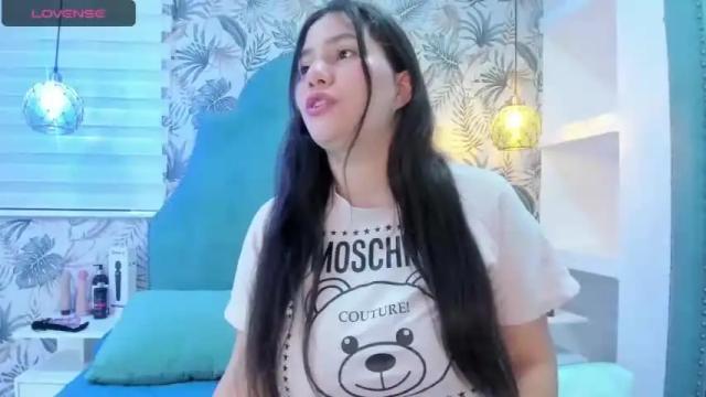 Image 3 of dulcemariee_ Stream on Chaturbate on 19 months ago