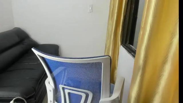 Image 10 of dulcemilf_ Stream on Chaturbate on 1 month ago