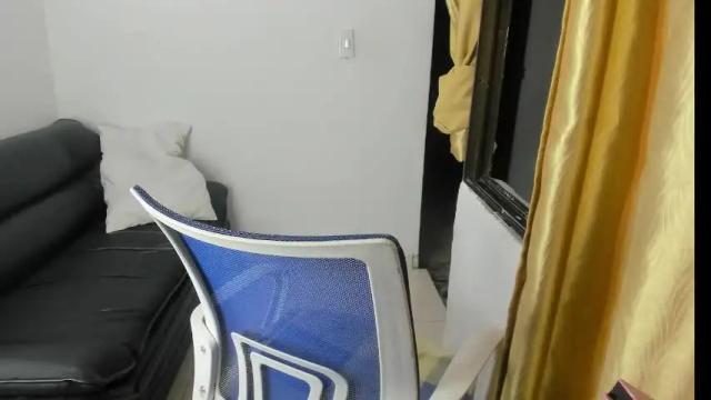 Image 4 of dulcemilf_ Stream on Chaturbate on 1 month ago