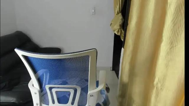 Image 4 of dulcemilf_ Stream on Chaturbate on 2 months ago