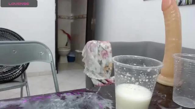 Image 7 of dulcemilk18 Stream on Chaturbate on 15 months ago
