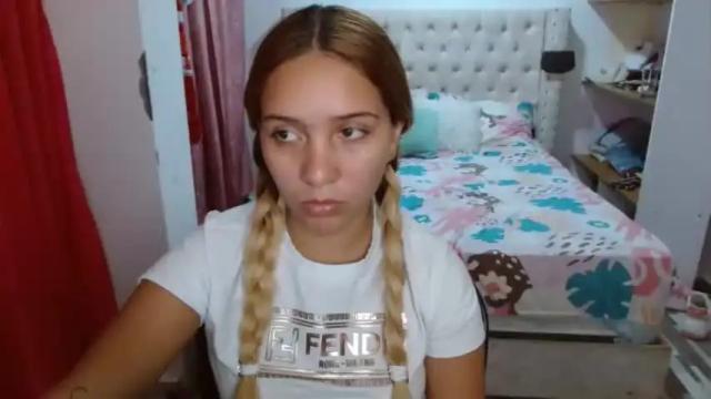 Image 7 of dulcemillerr_ Stream on Chaturbate on 16 months ago