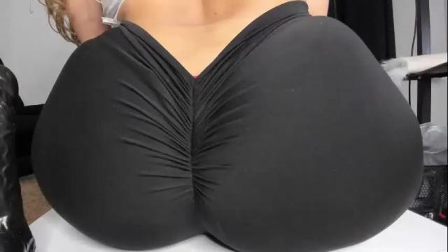Image 6 of dulcepurnimaqos Stream on Chaturbate on 23 days ago