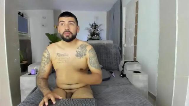 Image 11 of dulceromance Stream on Chaturbate on 1 month ago