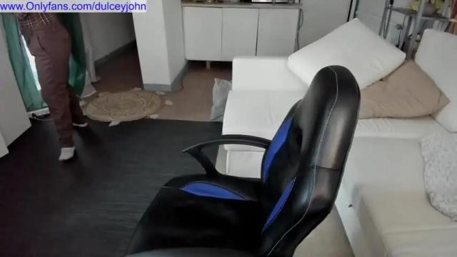 Image 12 of dulceyjohn Stream on Chaturbate on 15 months ago