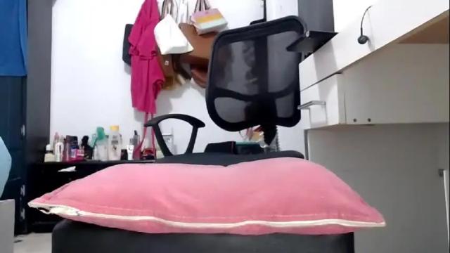 Image 6 of dulsediosa Stream on Chaturbate on 3 months ago