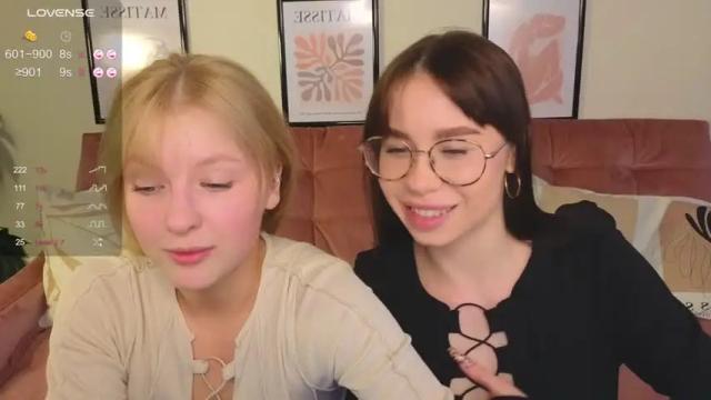 Image 2 of duo_moonlight Stream on Chaturbate on 14 months ago