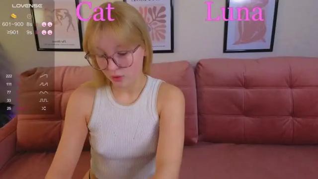 Image 3 of duo_moonlight Stream on Chaturbate on 14 months ago