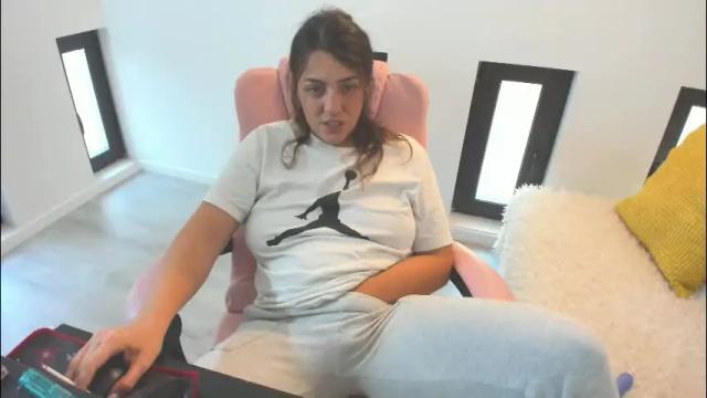 Thumbnail 3, dyanakaylin's Stream at Chaturbate, 1 month ago