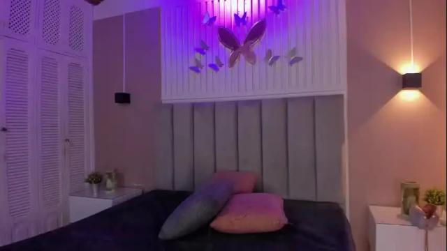 Image 2 of dyvis_22 Stream on Chaturbate on 28 days ago