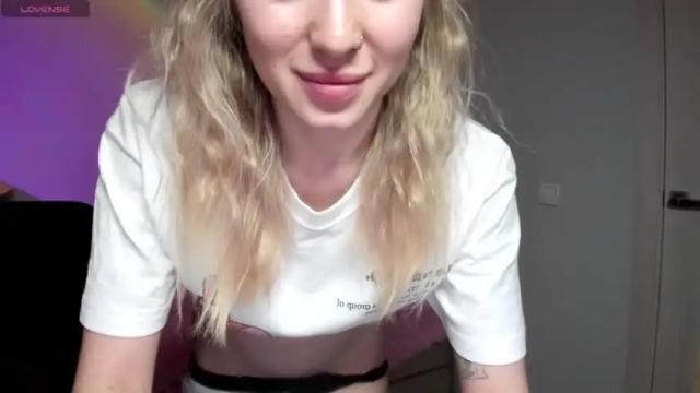 Thumbnail 2, e__lisa's Stream at Chaturbate, 19 months ago