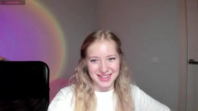 Image 8 of e__lisa Stream on Chaturbate on 19 months ago