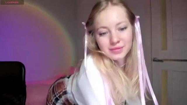 Thumbnail 3, e__lisa's Stream at Chaturbate, 19 months ago
