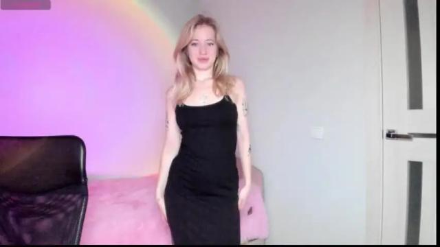 Thumbnail 3, e__lisa's Stream at Chaturbate, 19 months ago