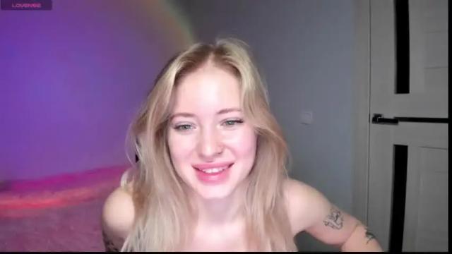 Image 6 of e__lisa Stream on Chaturbate on 19 months ago