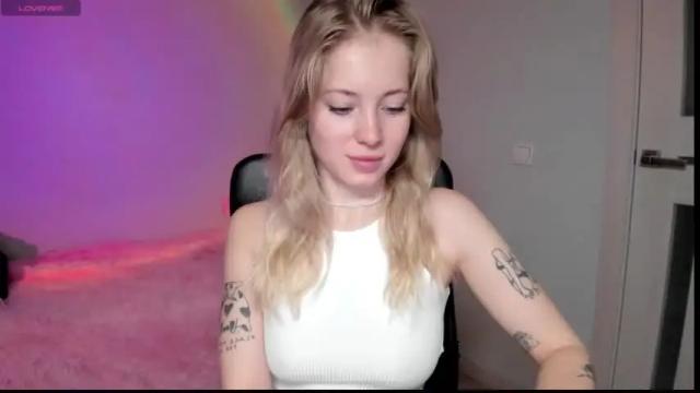 Image 11 of e__lisa Stream on Chaturbate on 19 months ago