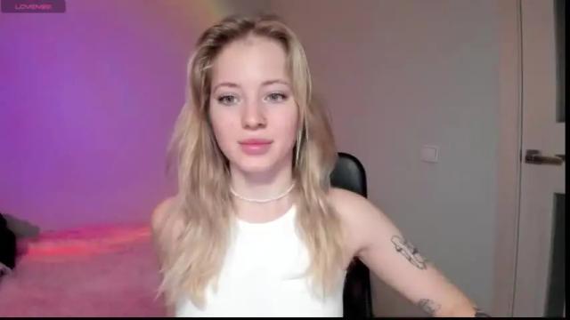 Thumbnail 3, e__lisa's Stream at Chaturbate, 19 months ago