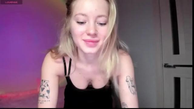 Image 11 of e__lisa Stream on Chaturbate on 19 months ago