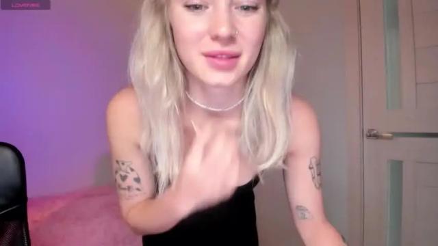 Image 10 of e__lisa Stream on Chaturbate on 18 months ago