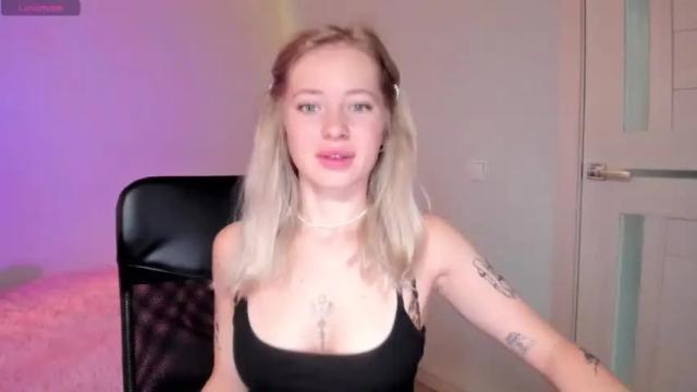 Image 6 of e__lisa Stream on Chaturbate on 18 months ago