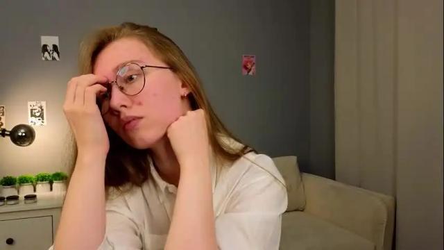 Image 2 of eadlincarnley Stream on Chaturbate on 2 months ago