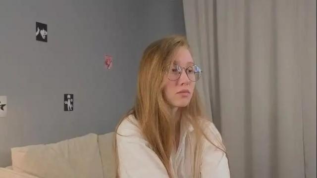 Image 2 of eadlincarnley Stream on Chaturbate on 2 months ago